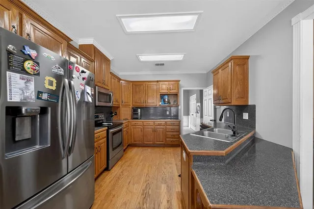 $476,100 | 781 Highway 19, Edgewood, TX 75117