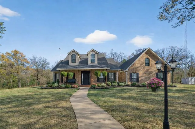 $476,100 | 781 Highway 19, Edgewood, TX 75117
