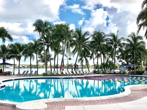 $3,300 | 10730 Northwest 66th Street, Unit 512, Doral, FL 33178
