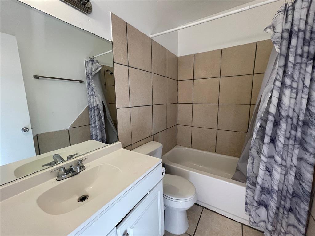 185 Fulton Street Northeast, Unit 2 Largo, FL 33771 - Photo 8 of 12