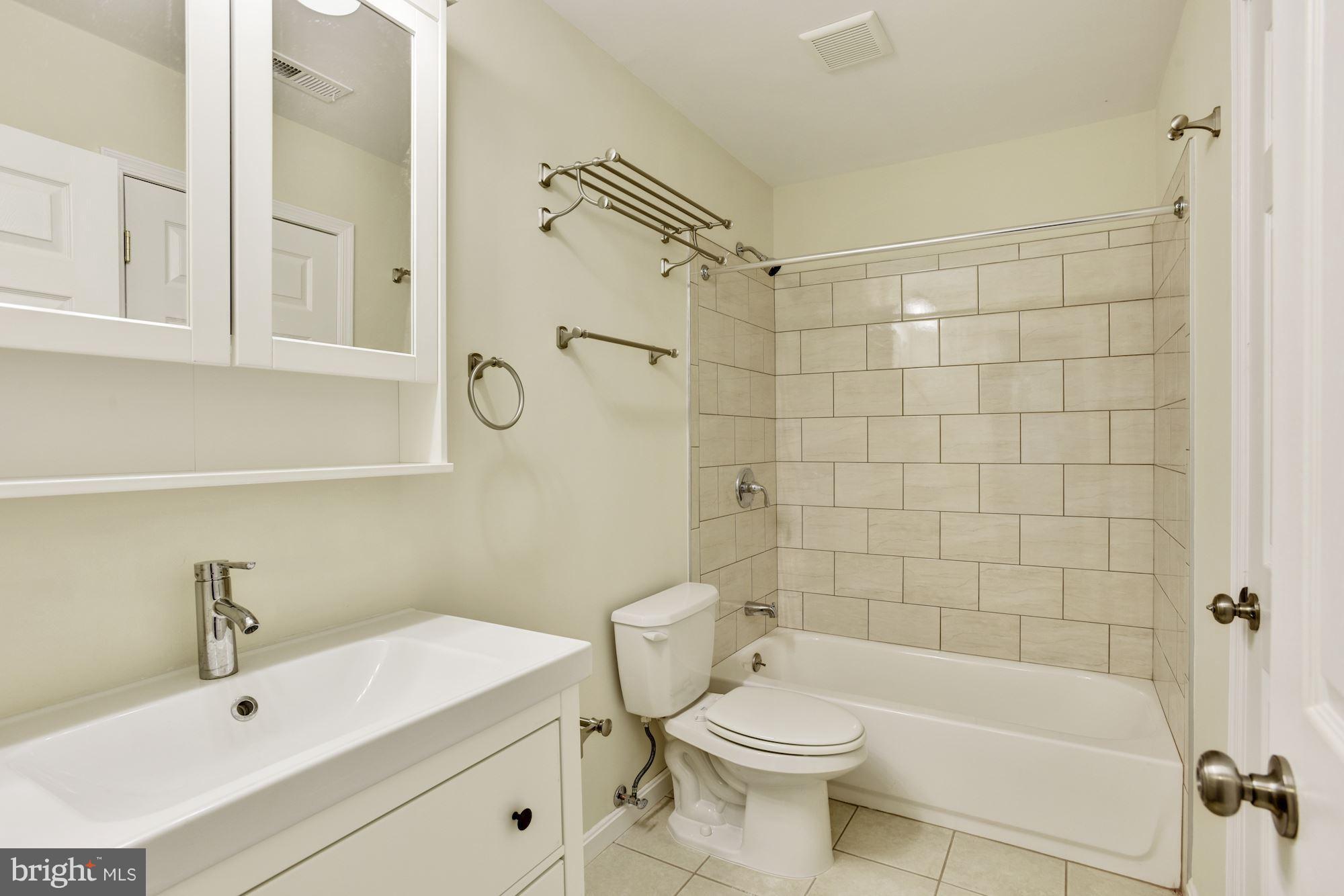 1707 Quantico Road Edgewater, MD 21037 - Photo 7 of 15 Bath