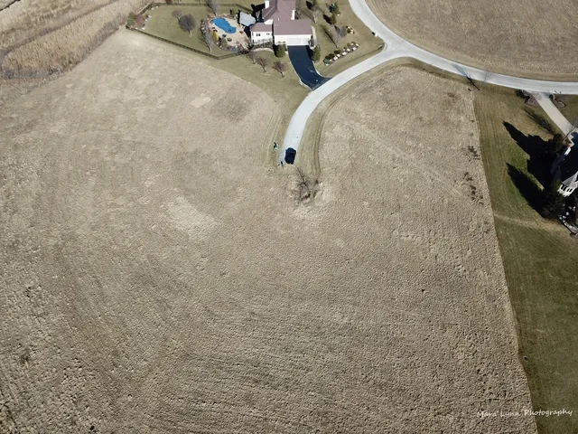 $100,000 | 4 Derek Drive, Elburn, IL 60119