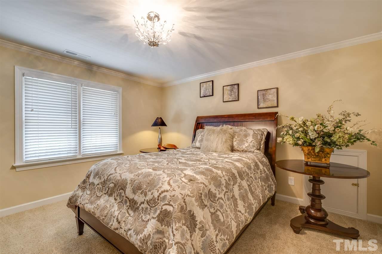 2404 Wertherson Lane Raleigh, NC 27613 - Photo 16 of 30 Gallery Image 16