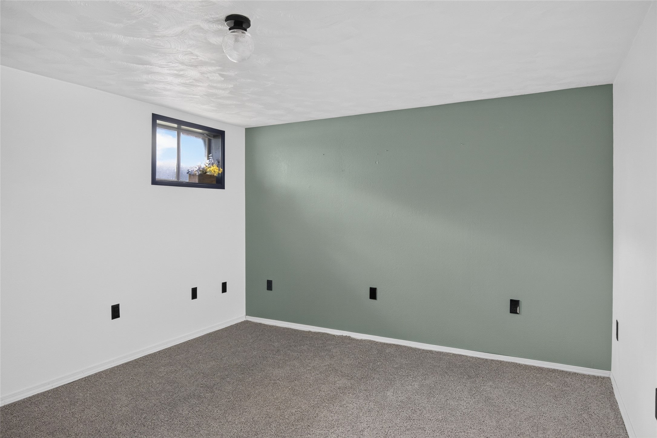 911 Greers Ferry Road Libby, MT 59923 - Photo 32 of 39 Gallery Image 32