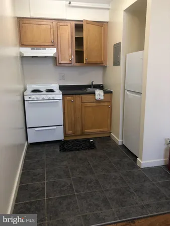 $895 | 4715 Walnut Street, Philadelphia, PA 19139