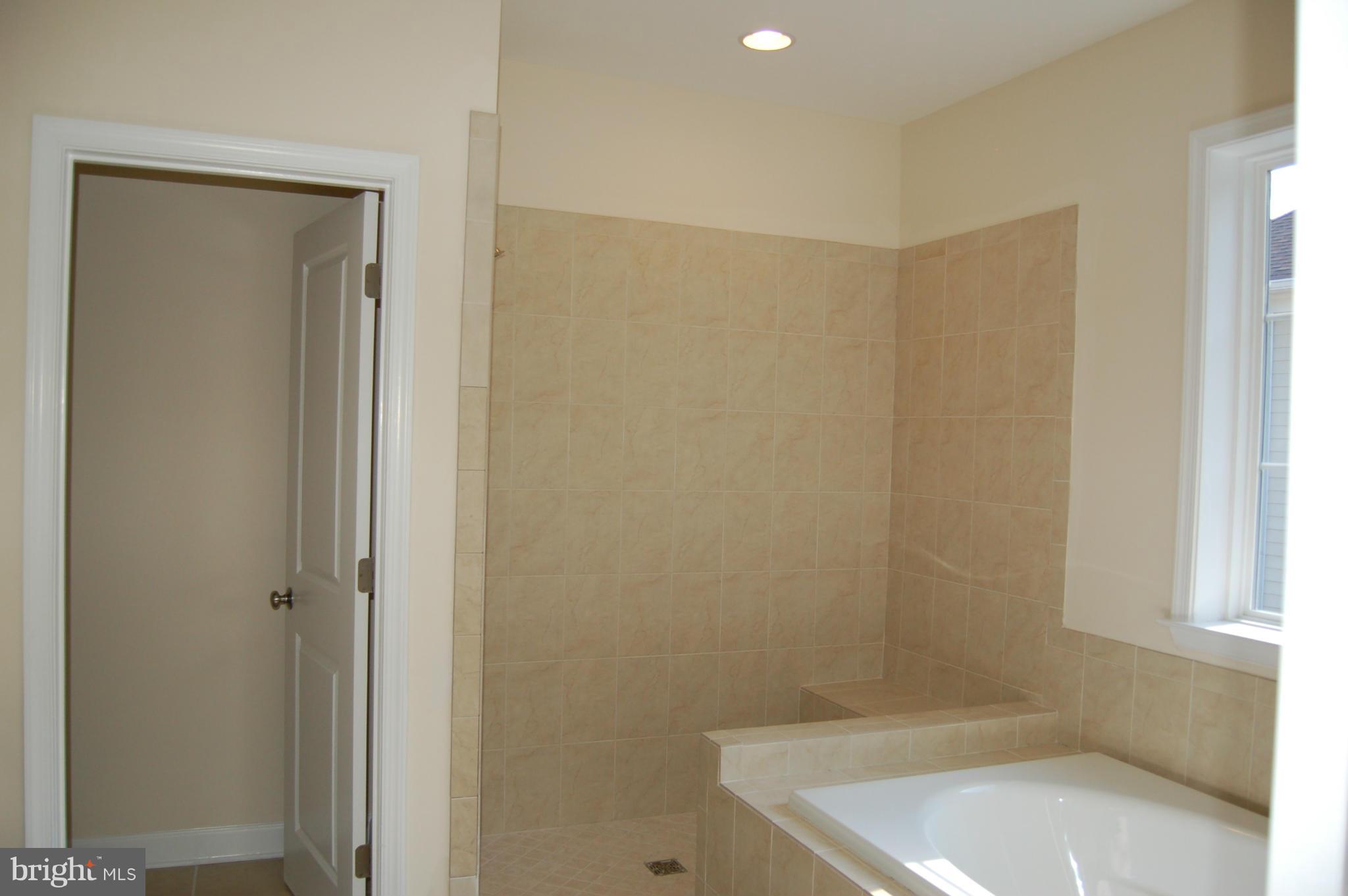 7400 Paxton Road Falls Church, VA 22043 - Photo 7 of 12 Bath (Master)