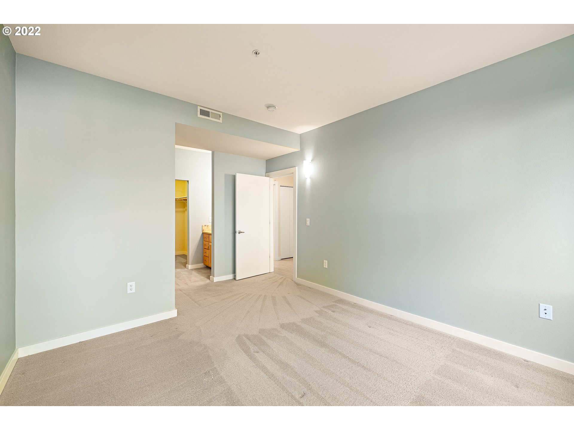 347 Rustic Place, Unit 8 Eugene, OR 97401 - Photo 24 of 31 a view of an empty room