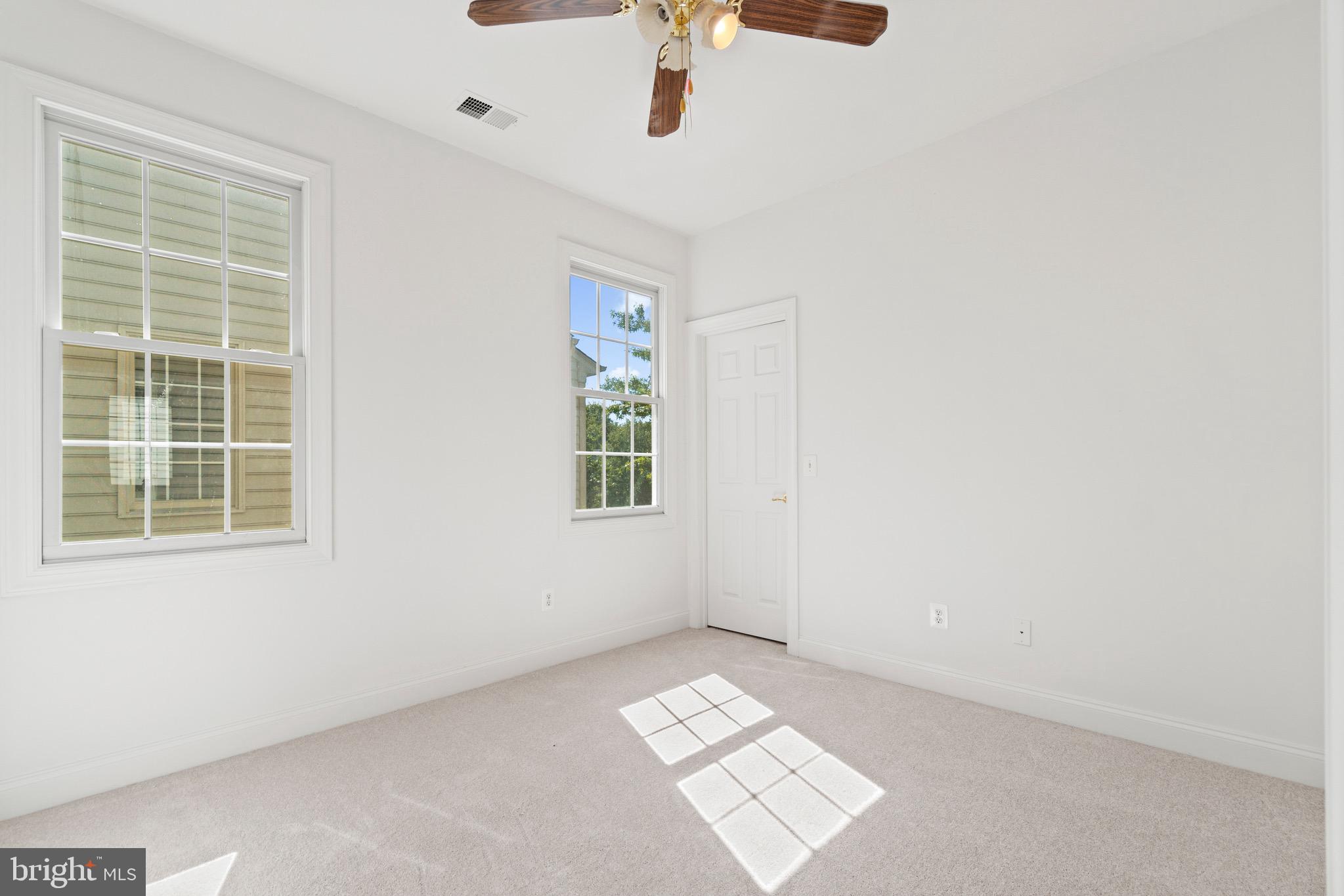 13049 Taverner Loop Woodbridge, VA 22192 - Photo 17 of 32