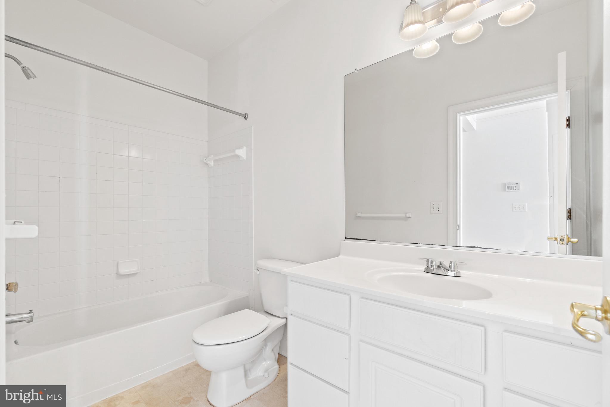 13049 Taverner Loop Woodbridge, VA 22192 - Photo 19 of 32