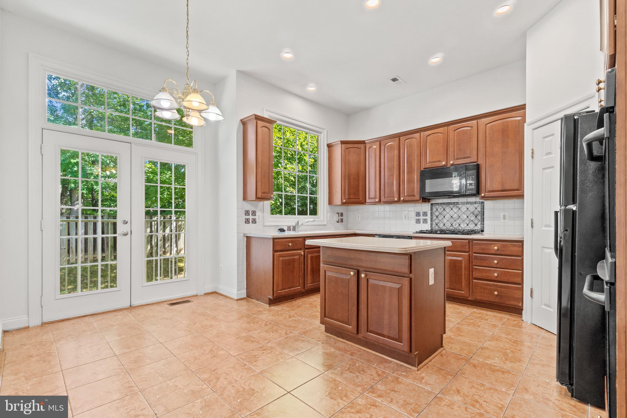 13049 Taverner Loop Woodbridge, VA 22192 - Photo 4 of 32