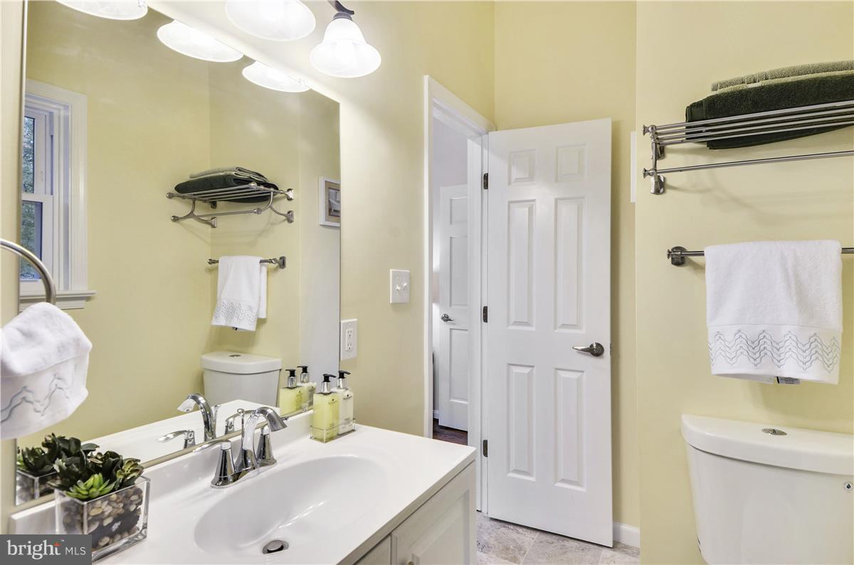 14215 Seneca Road Germantown, MD 20874 - Photo 11 of 27 Bath (Master)