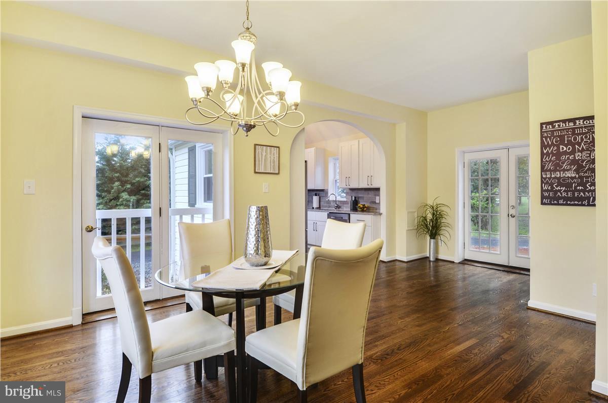 14215 Seneca Road Germantown, MD 20874 - Photo 8 of 27 Dining Room