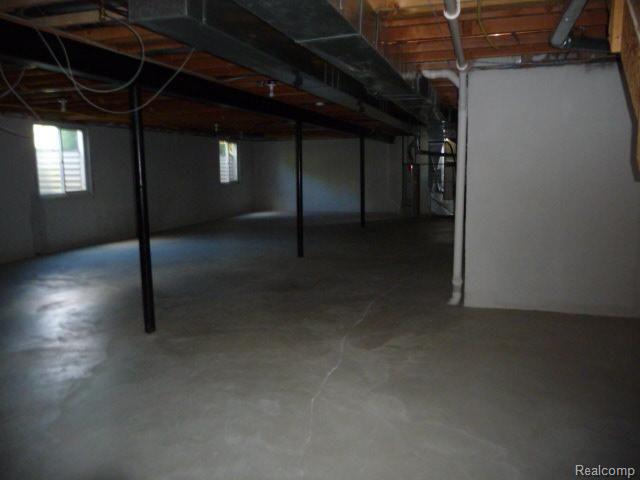 2080 Lagoon Drive Rochester, MI 48309 - Photo 14 of 15 14