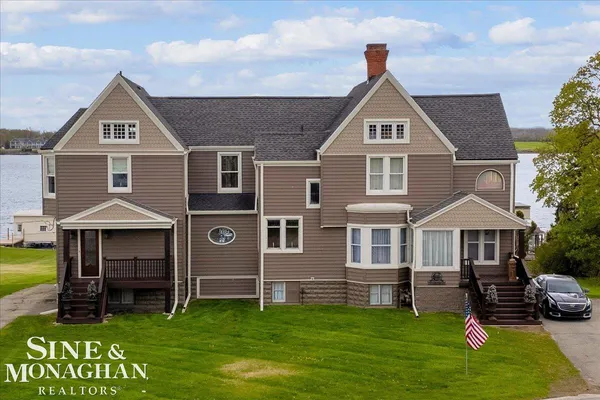 $999,000 | 1337 Oakland Avenue, St. Clair, MI 48079
