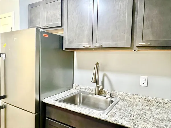 a close view of sink and tap