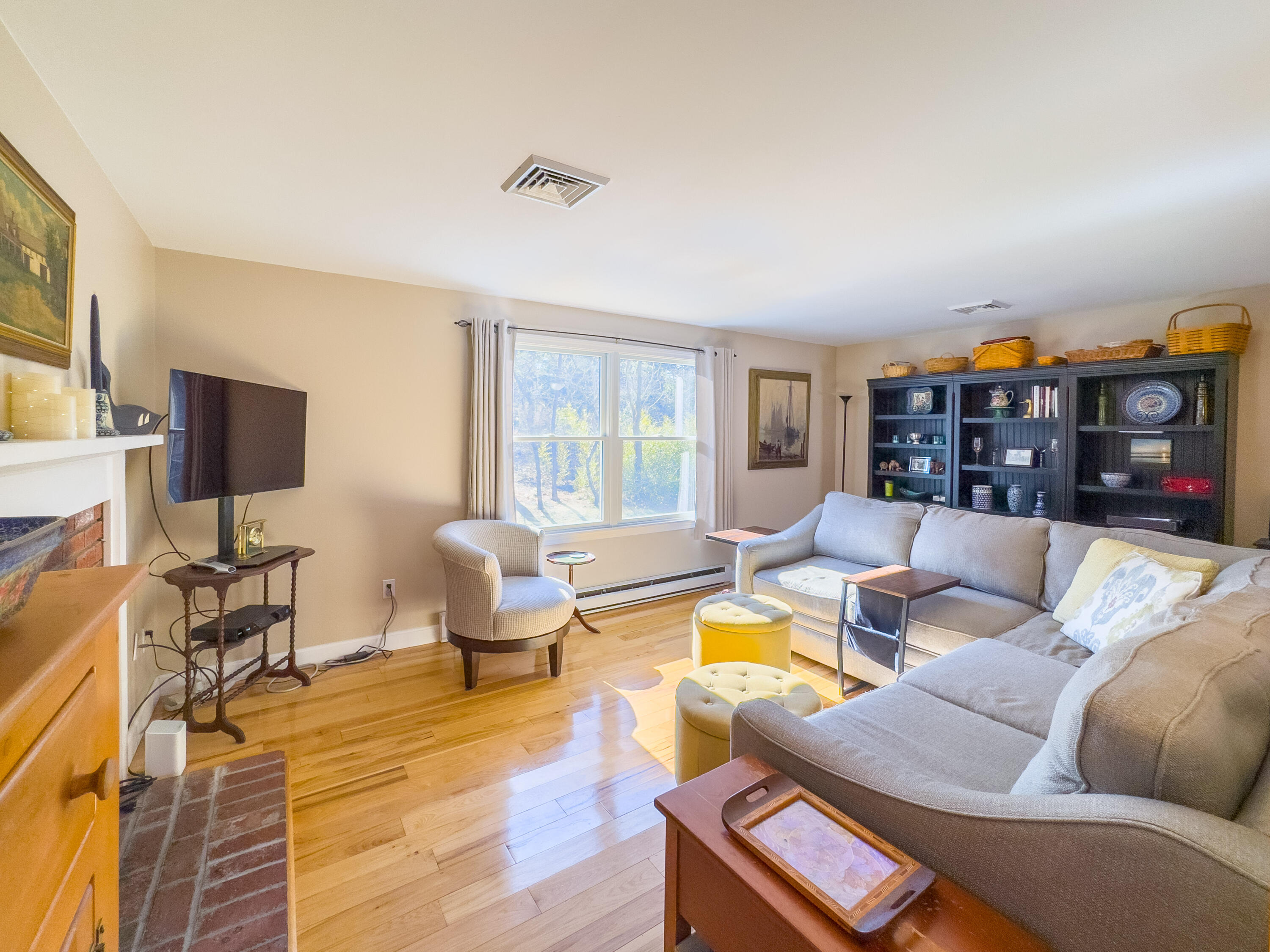 330 Old Wharf Road Wellfleet, MA 02667 - Photo 12 of 40 Living Room
