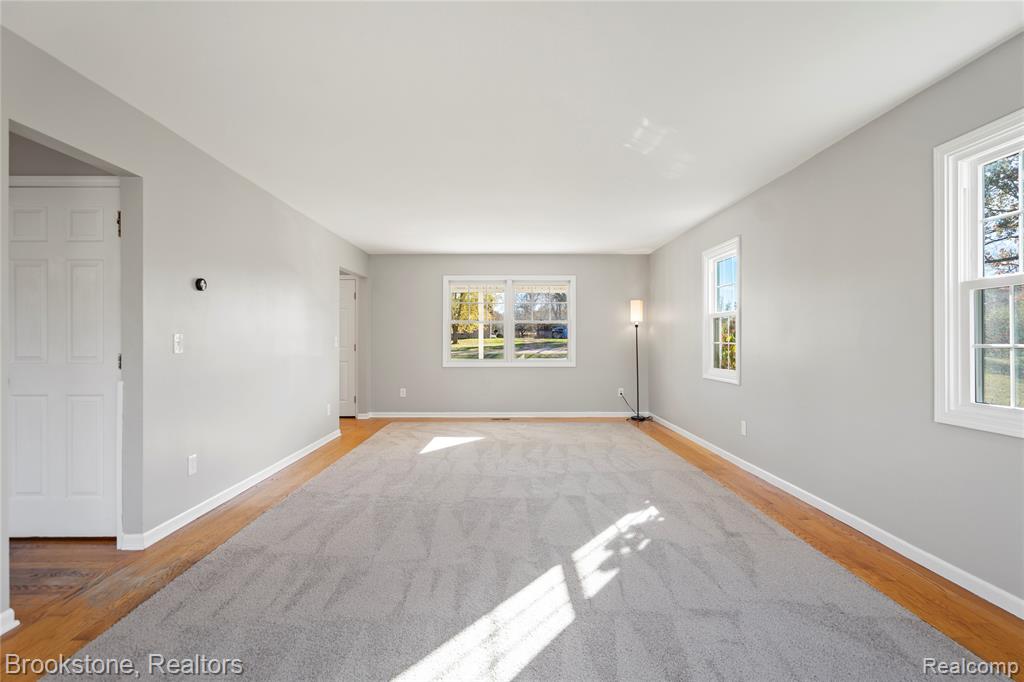 6189 Hall Road Dryden, MI 48428 - Photo 10 of 59