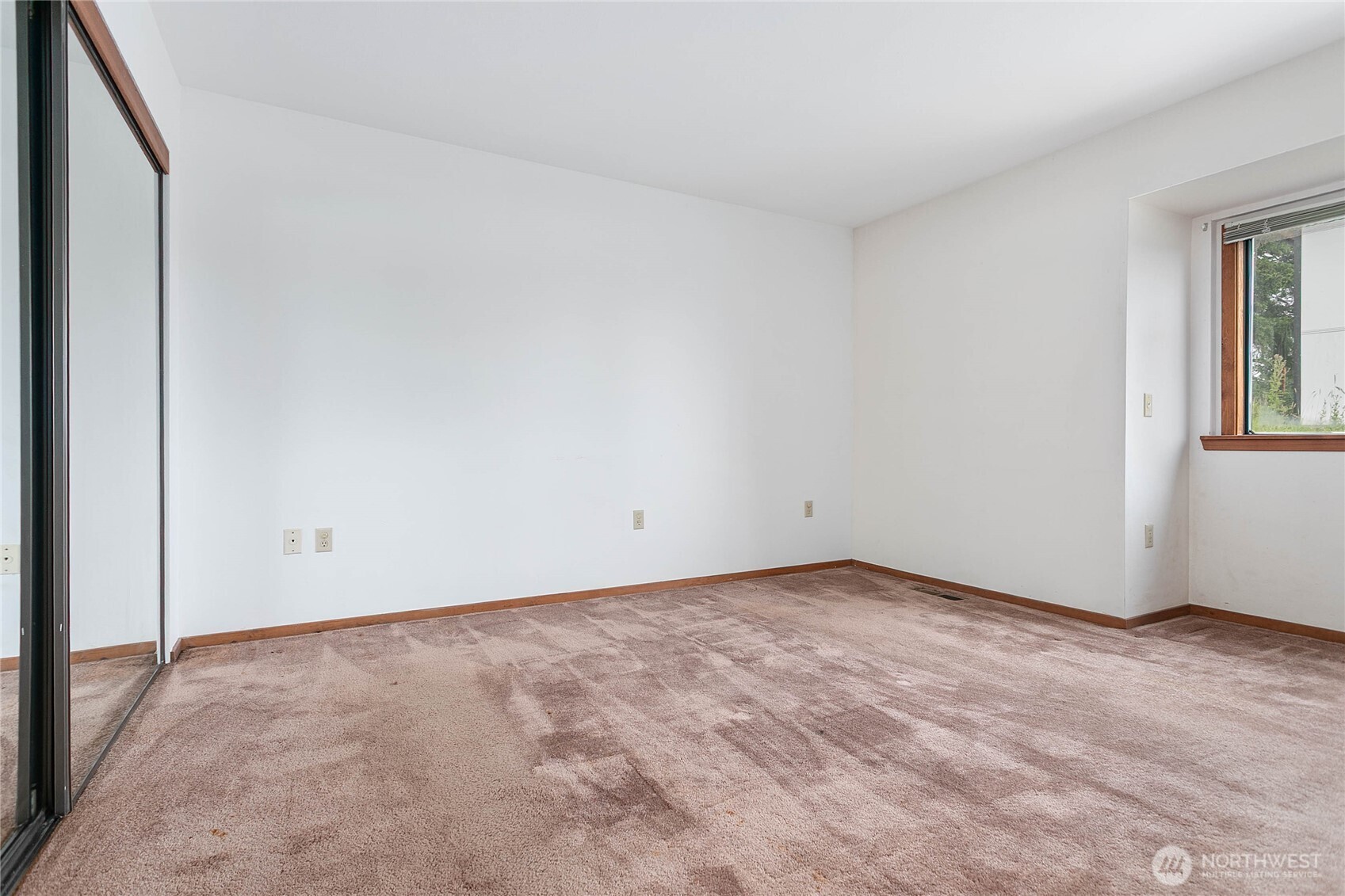 2526 Vining Street Bellingham, WA 98226 - Photo 10 of 36