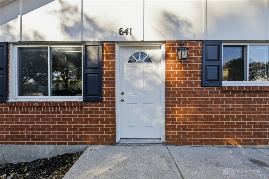 641 Prince Albert Boulevard Riverside, OH 45404 - Photo 3 of 26 Gallery Image 3