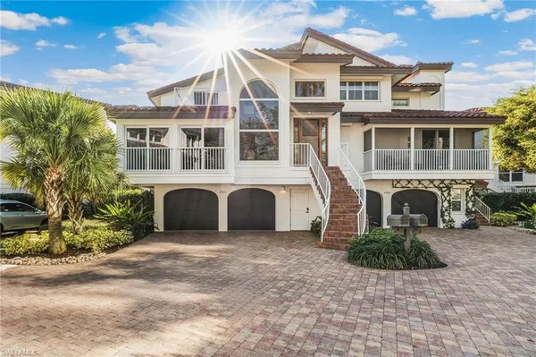 $3,950,000 | 4705 Villa Mare Lane, Naples, FL 34103