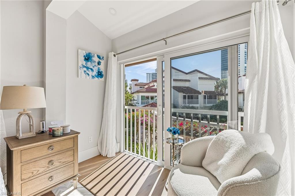 4705 Villa Mare Lane Naples, FL 34103 - Photo 16 of 49