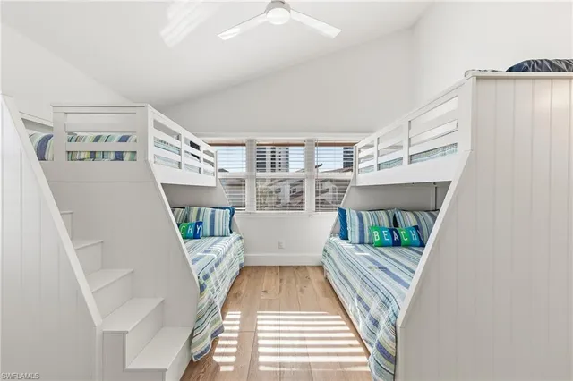 a view of entryway with a front door