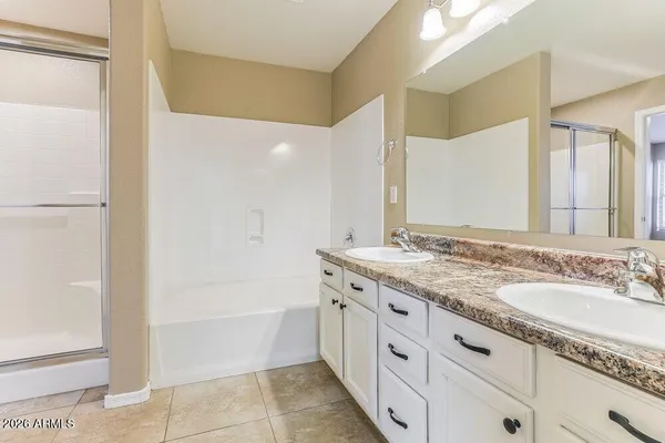 $2,185 | 3833 West Darrow Street, Phoenix, AZ 85041