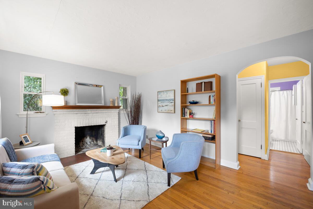 9112 Providence Avenue Silver Spring, MD 20901 - Photo 2 of 43 Gallery Image 2