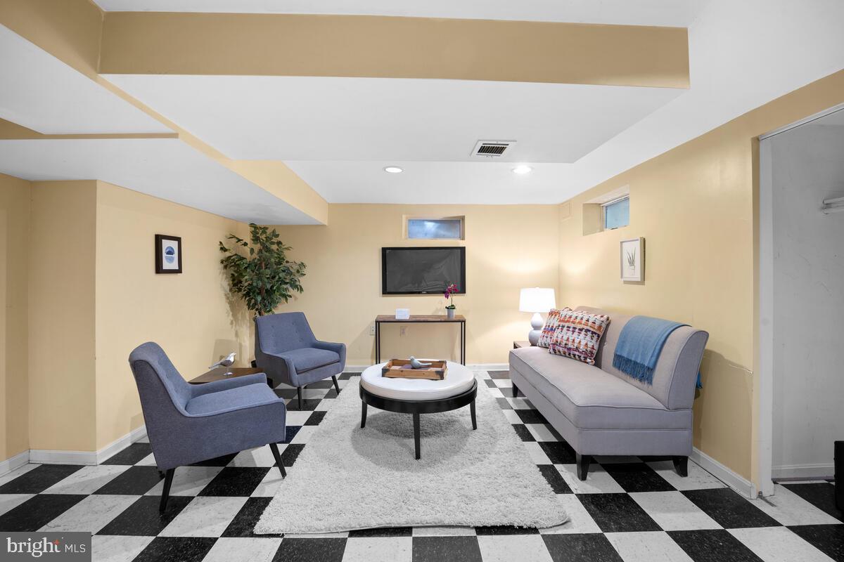 9112 Providence Avenue Silver Spring, MD 20901 - Photo 31 of 43 Gallery Image 31