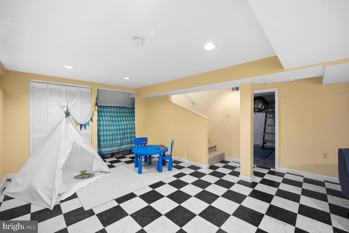 9112 Providence Avenue Silver Spring, MD 20901 - Photo 32 of 43 Gallery Image 32