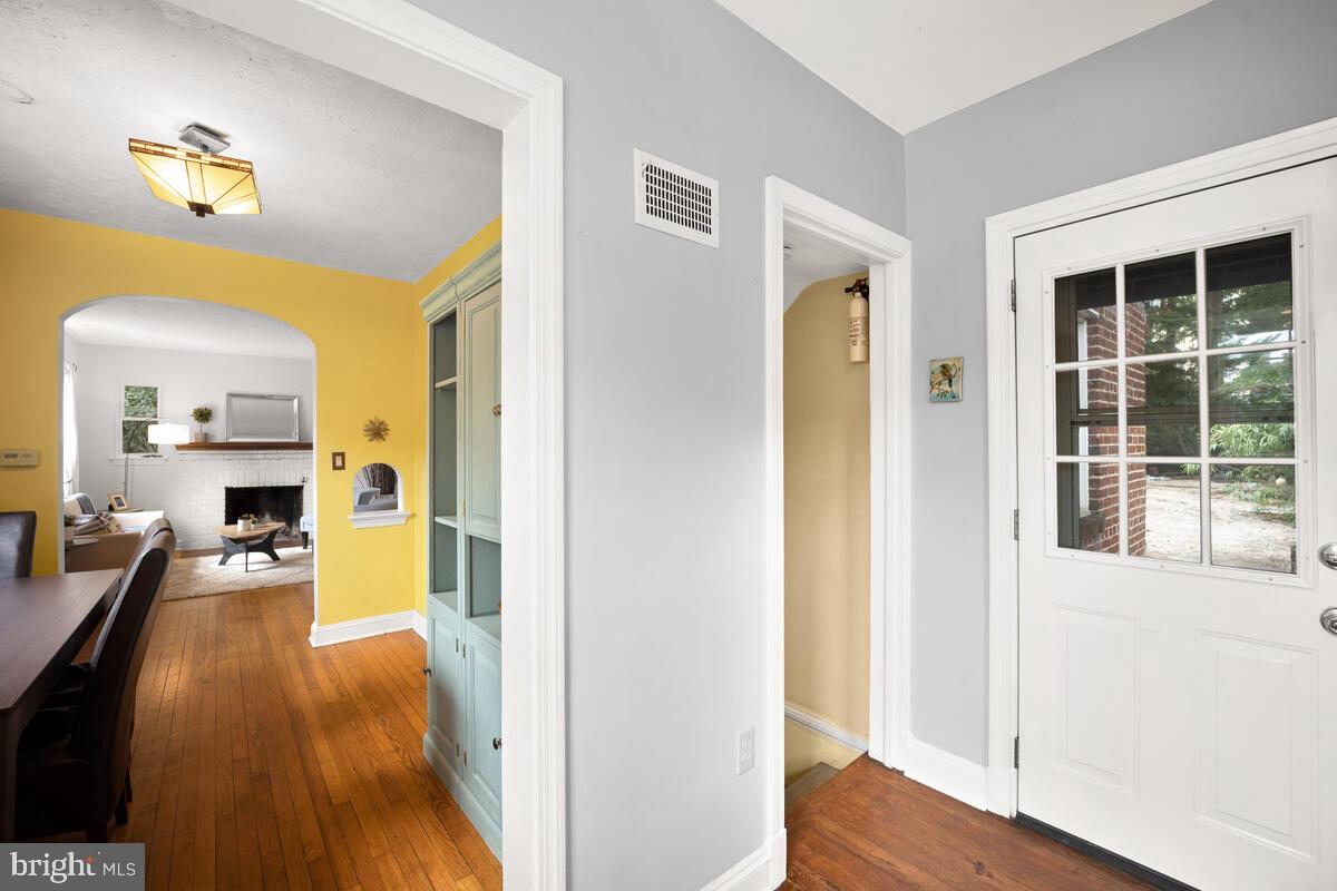 9112 Providence Avenue Silver Spring, MD 20901 - Photo 6 of 43 Gallery Image 6