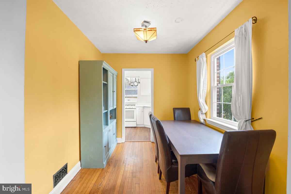 9112 Providence Avenue Silver Spring, MD 20901 - Photo 9 of 43 Gallery Image 9