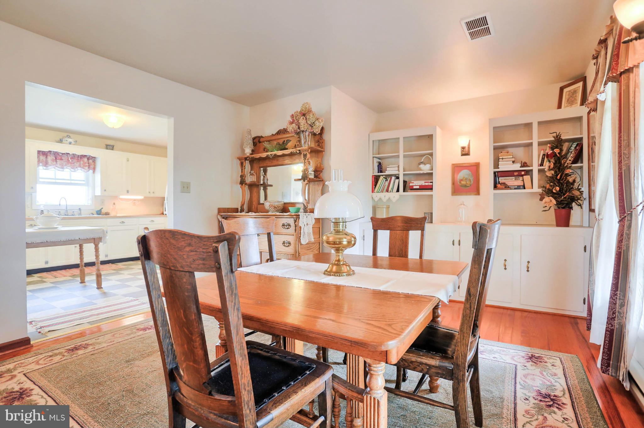 5205 Guitner Road Chambersburg, PA 17202 - Photo 17 of 30 Dining Room