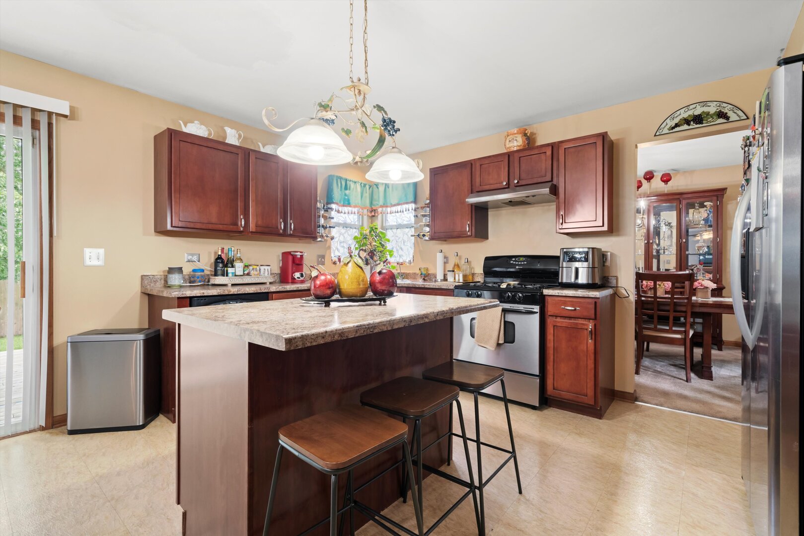 6501 Roth Drive Joliet, IL 60431 - Photo 12 of 45