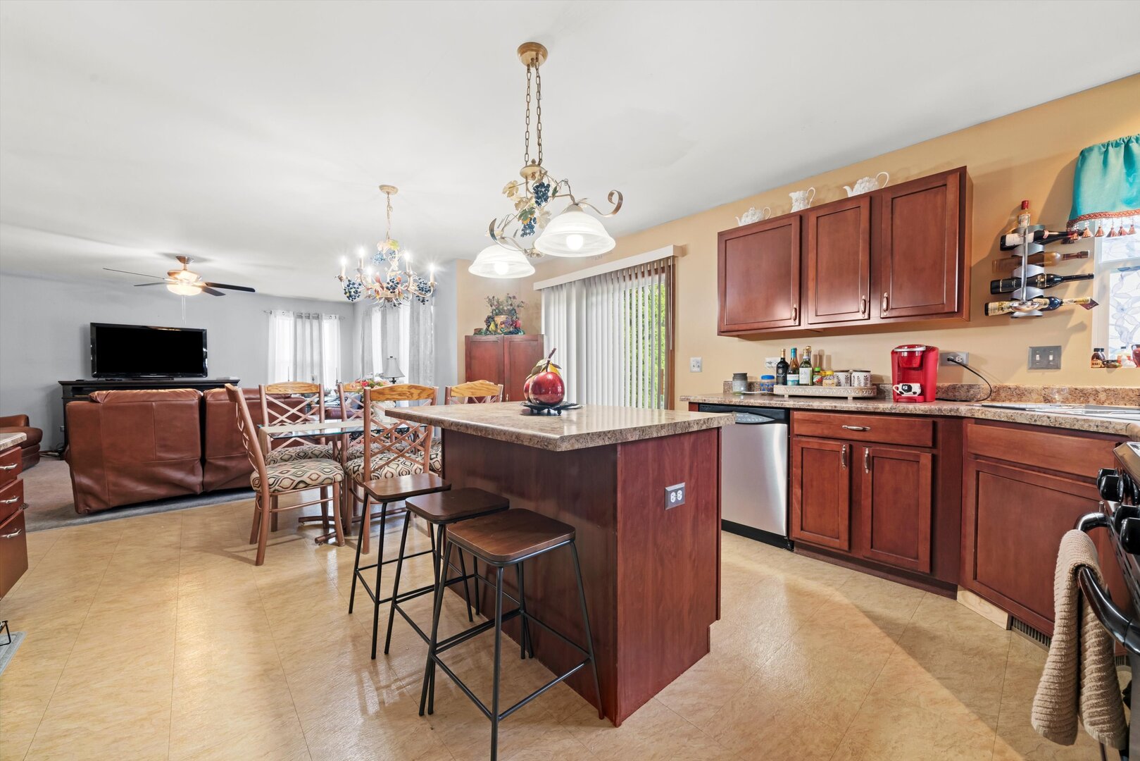 6501 Roth Drive Joliet, IL 60431 - Photo 14 of 45