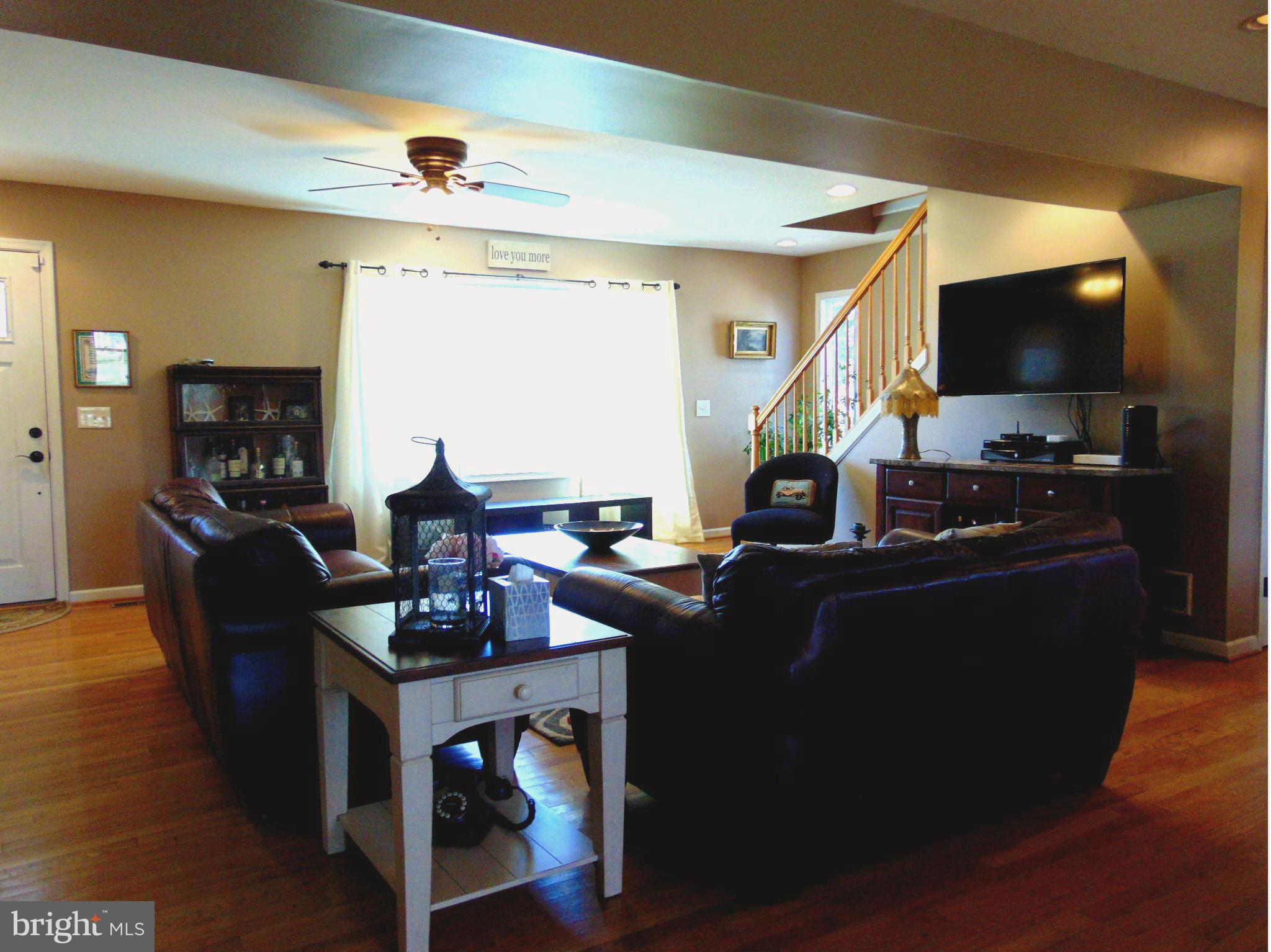 241 Bentons Pleasure Road Chester, MD 21619 - Photo 5 of 30 Living Room