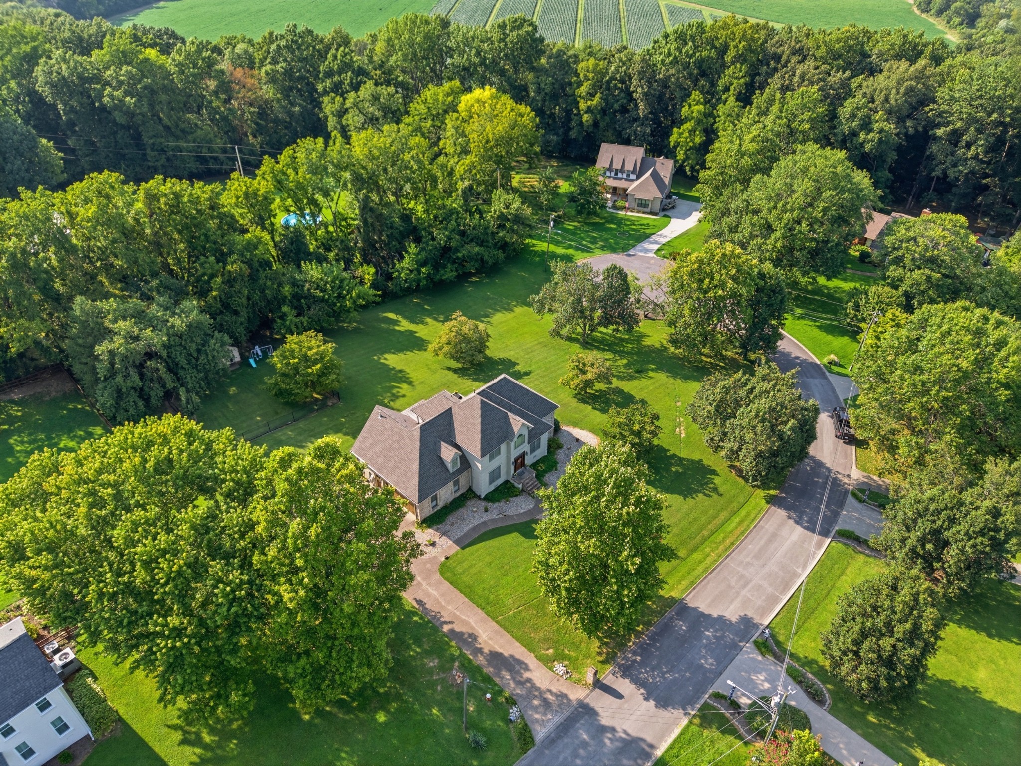 2044 Laura Lane Springfield, TN 37172 - Photo 9 of 51 Gallery Image 9