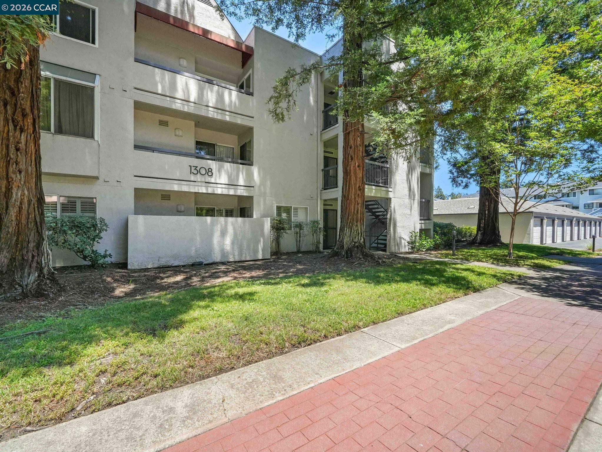 1308 Walden Road, Unit 27 Walnut Creek, CA 94597 - Photo 2 of 28