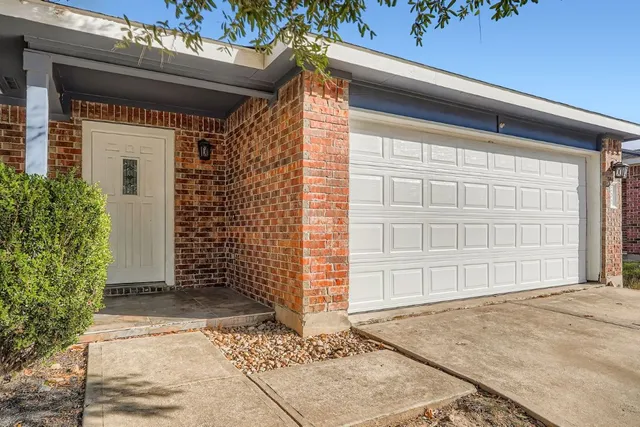 a view of an entrance to house