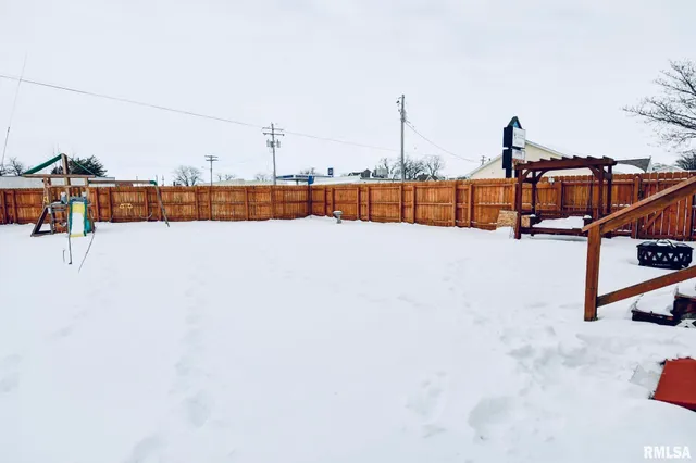 $132,900 | 203 West Poplar Street, Taylorville, IL 62568