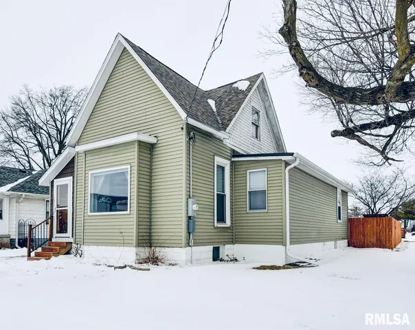 $132,900 | 203 West Poplar Street, Taylorville, IL 62568