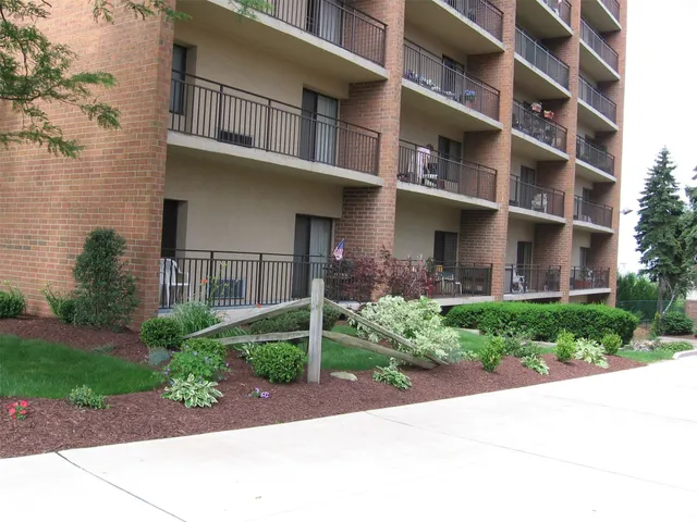 $350 | 314 Washington Road, Pittsburgh, PA 15216