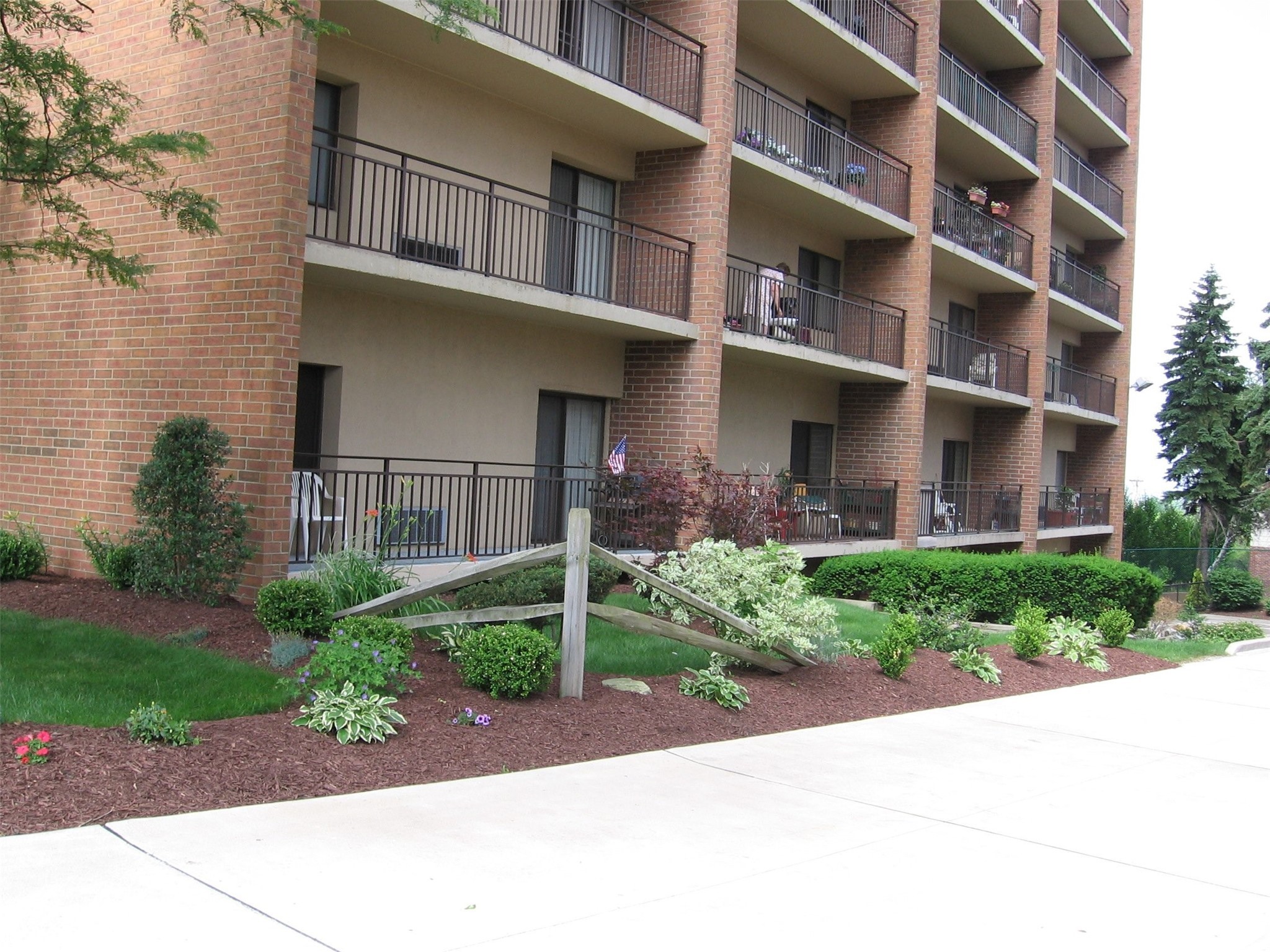 314 Washington Road Pittsburgh, PA 15216 - Photo 2 of 9 a front view of a building with garden