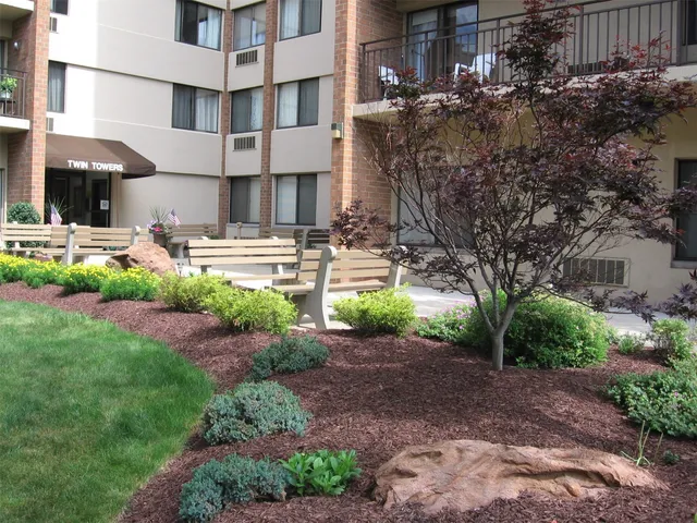 $350 | 314 Washington Road, Pittsburgh, PA 15216