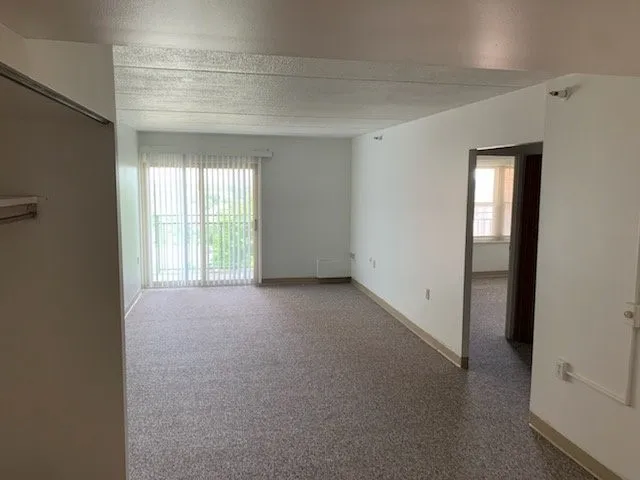 $350 | 314 Washington Road, Pittsburgh, PA 15216