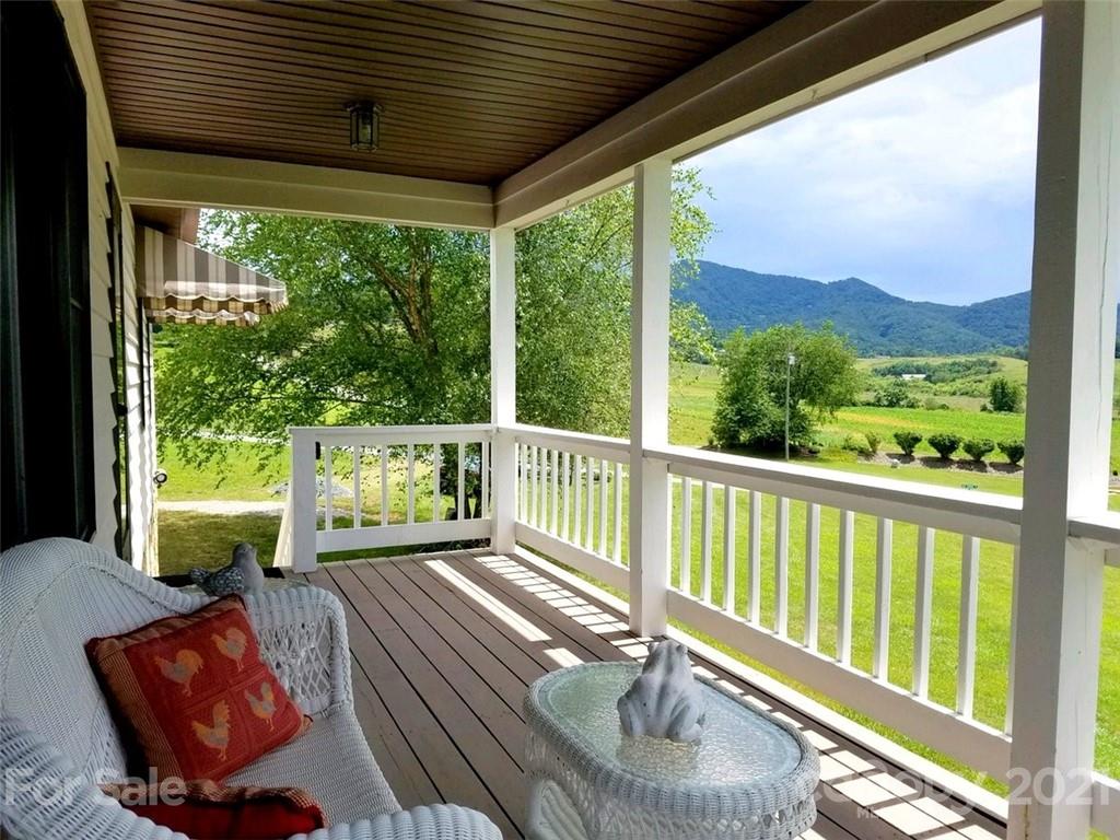71 Rabbit Ham Road Leicester, NC 28748 - Photo 5 of 22 Gallery Image 5