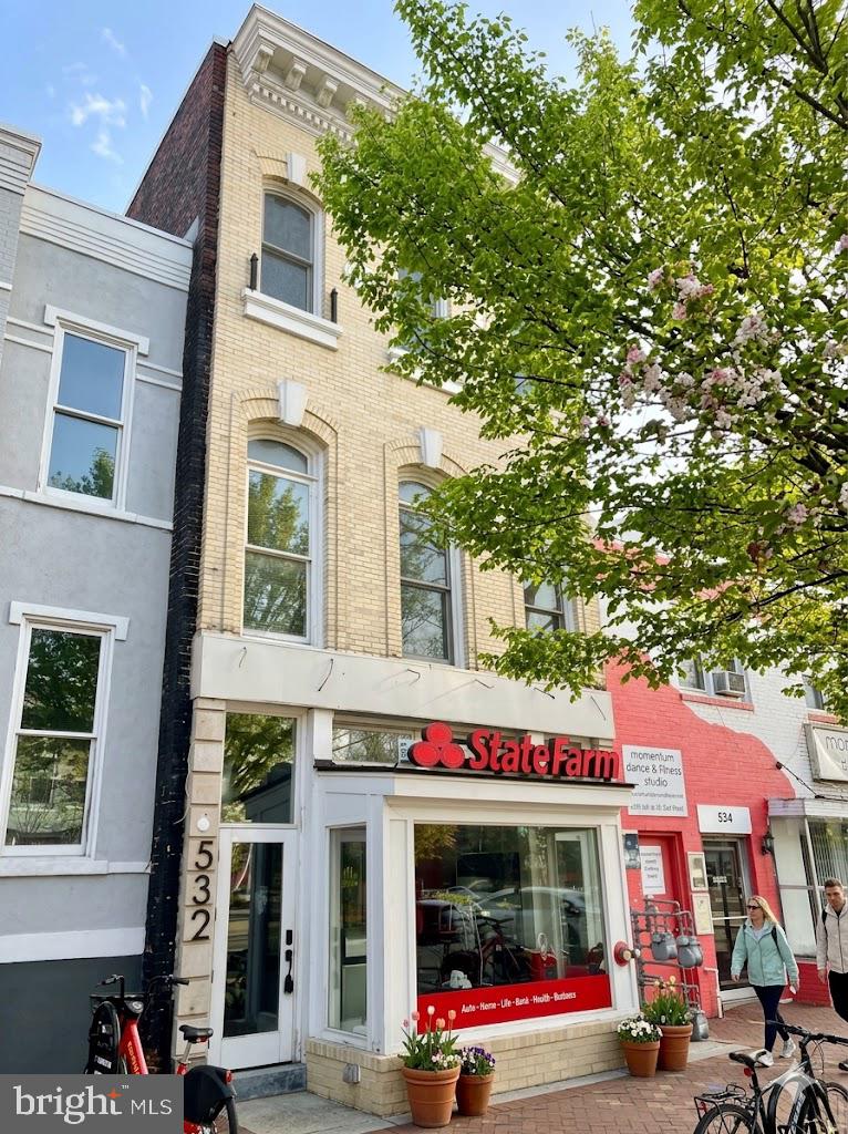 532 8th Street Southeast, Unit 3 Washington, DC 20003 - Photo 1 of 16