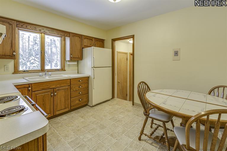 6754 Seneca Road Cleveland, OH 44143 - Photo 8 of 24 Gallery Image 8