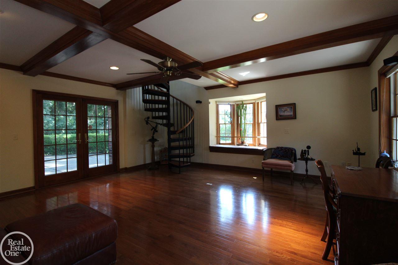 705 Trombley Road Grosse Pointe Park, MI 48230 - Photo 16 of 54