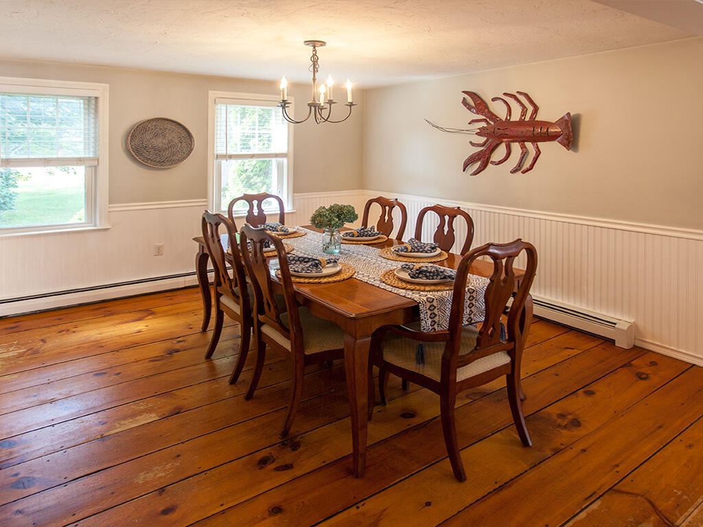 4 Windsor Road Sandwich, MA 02563 - Photo 14 of 33 21